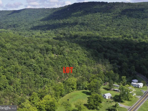 17 Radnor Dr, Rio, WV 26755