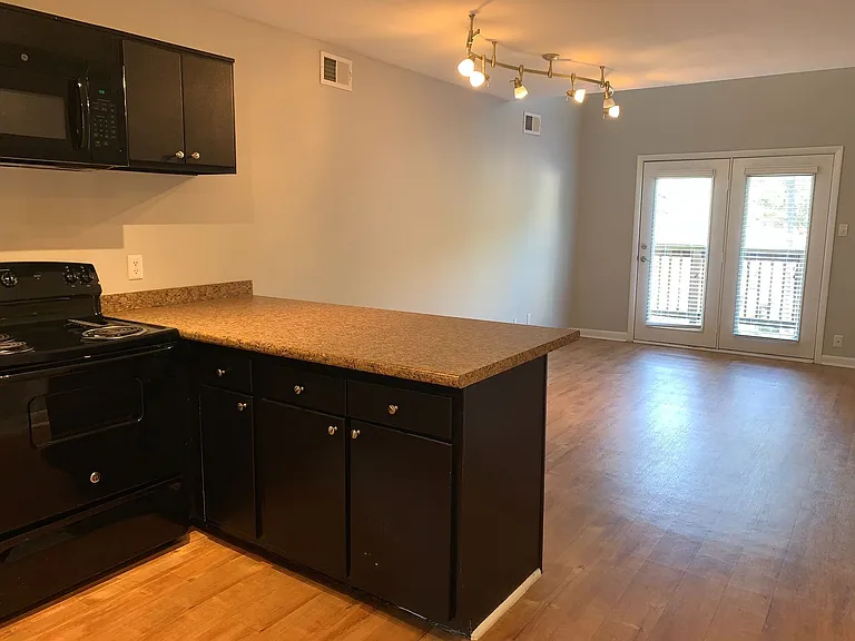 The Hammond Apartments — Photo 73