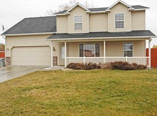 1920 Englewood St, Caldwell, ID 83607