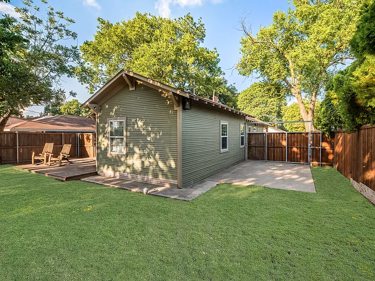 807 Hollywood Ave — Photo 33