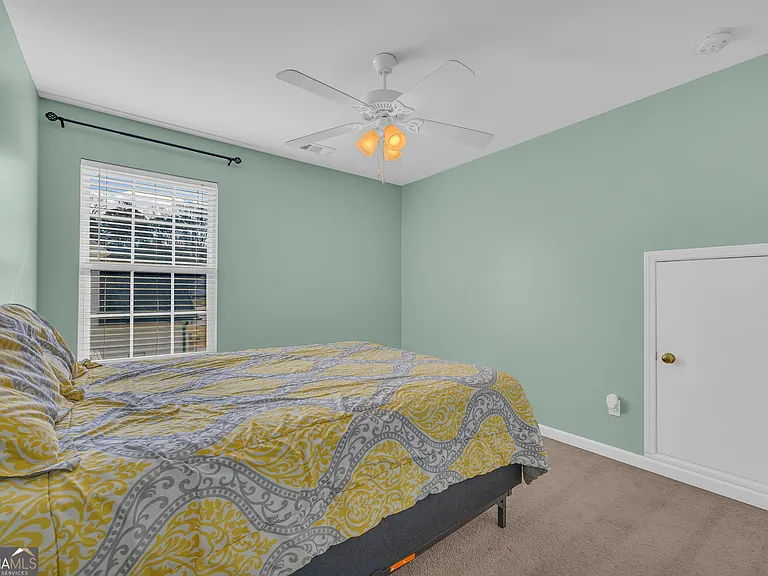 494 Bishop Ct — Photo 20