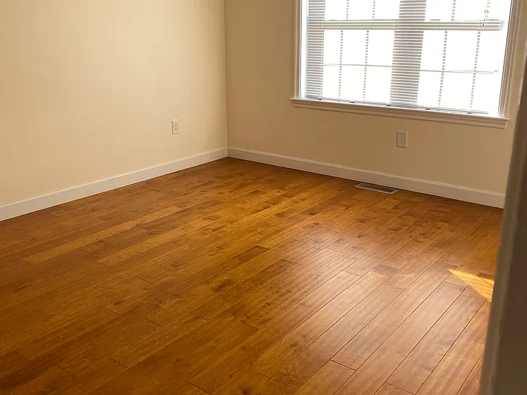 3 Franklin Ave #1 — Photo 2
