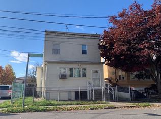 74 Irving Pl, Staten Island, NY 10304