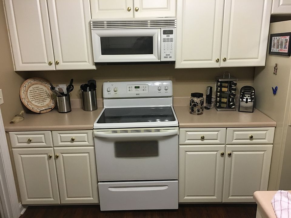 1st image of 102 Saint David Dr