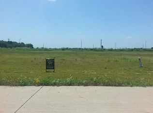 1187 Deerfield Dr, Wills Point, TX 75169