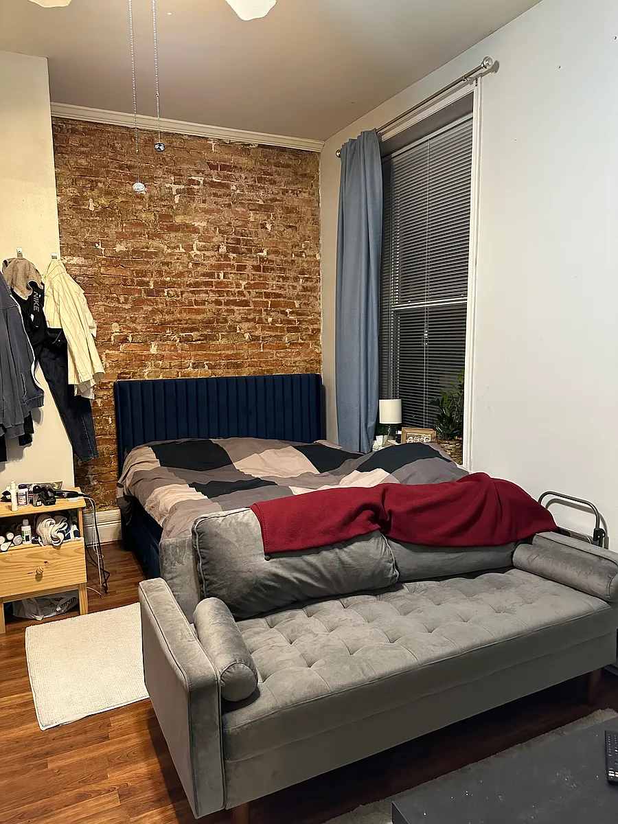 Building Photo - 426 N 33rd St #2