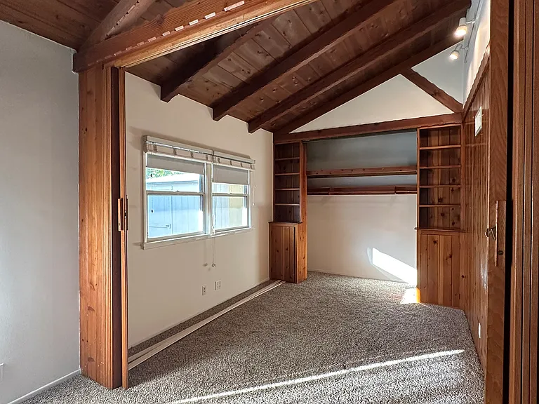 4411 Mammoth Ave — Photo 15
