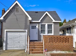 39 Oswego Ave, East Atlantic Beach, NY 11561