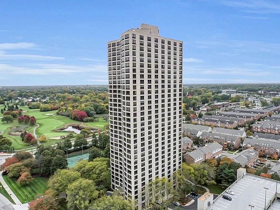 3rd image of 5000 Town Ctr Unit 1-607