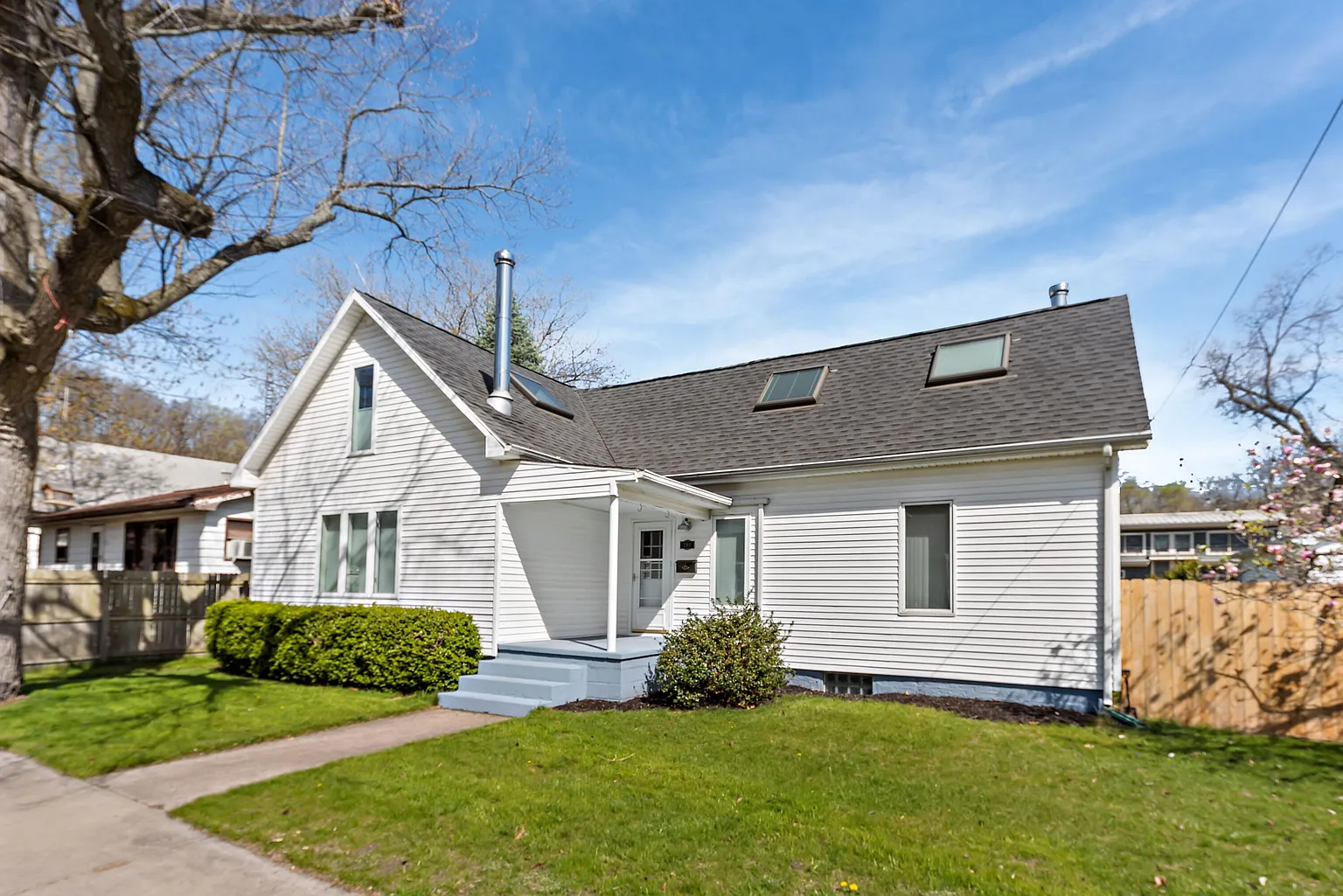 210 Felton St photo 1