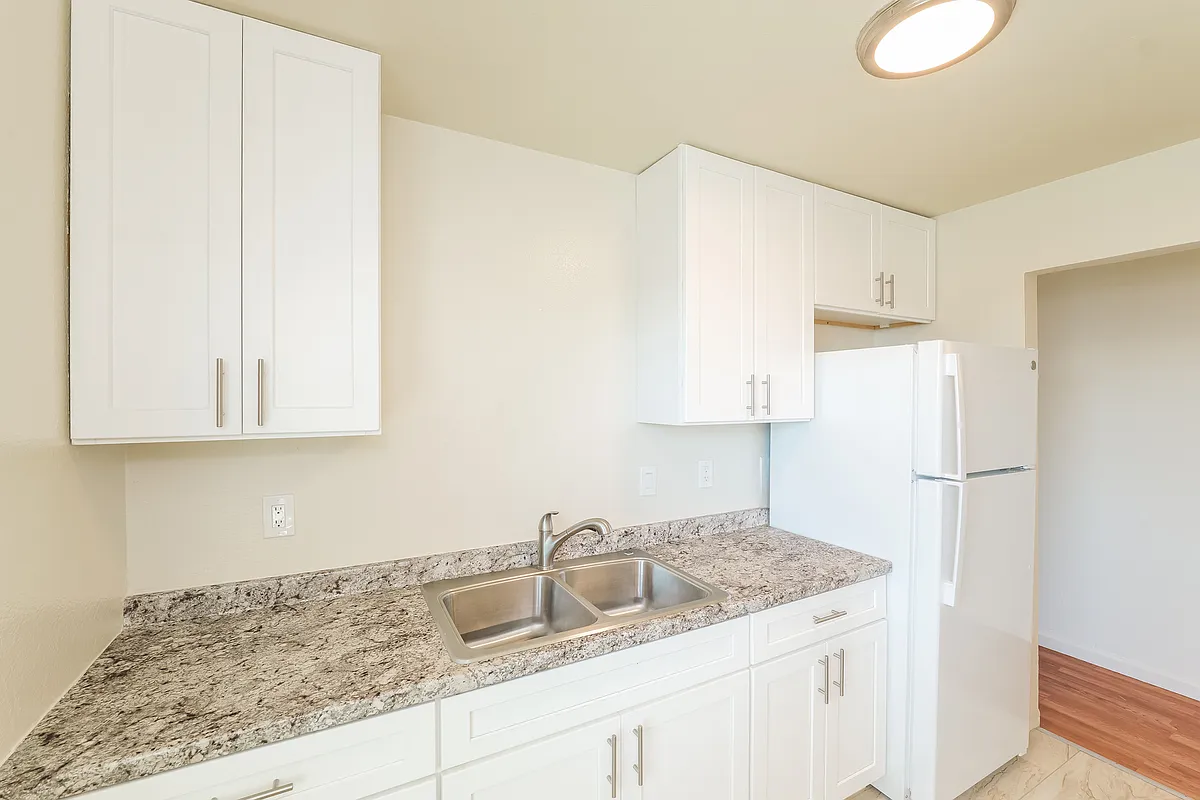5-photo-Kitchen- - 233 Florida St #D
