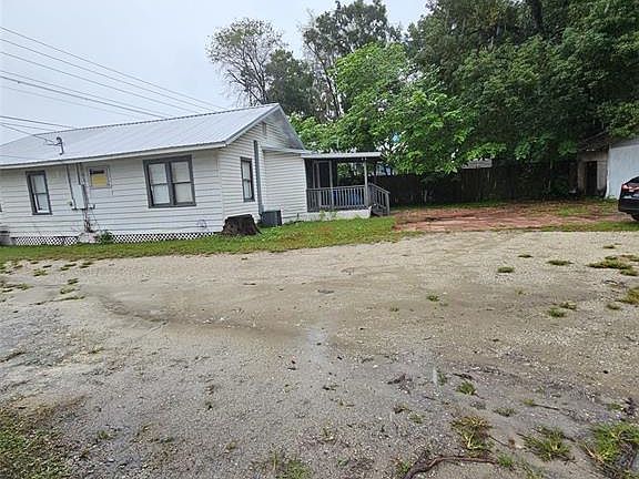 2nd image of 635 NE 8TH AVENUE