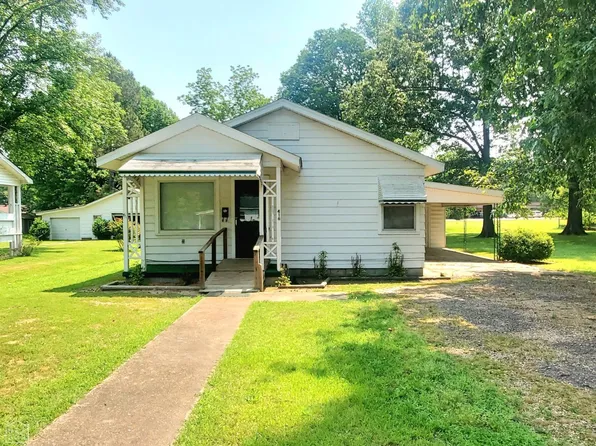 416 S 10th Ave, Piggott, AR 72454