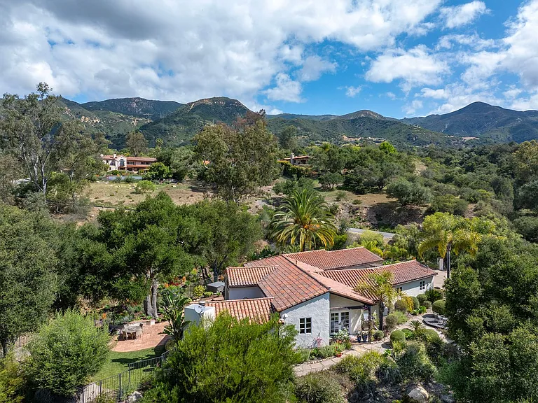655 Coyote Rd — Photo 35