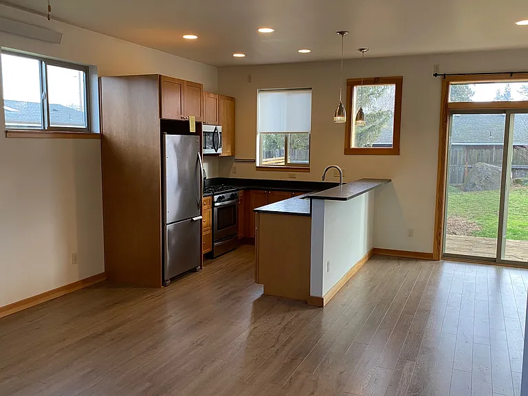 931 Zanna Ln — Photo 4