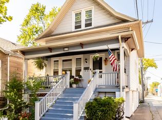 813 Circle Ave, Forest Park, IL 60130