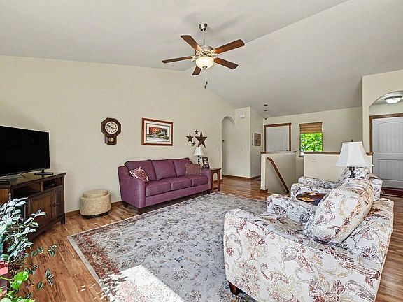 4th image of 7078 Meade St