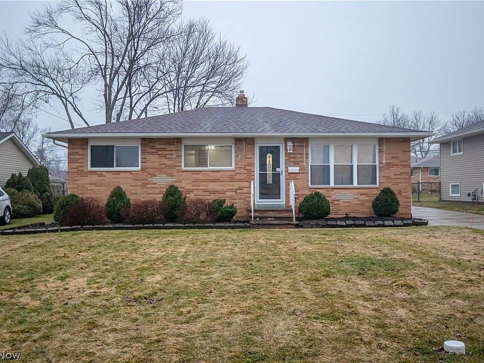 1st image of 24570 Staghorn Dr
