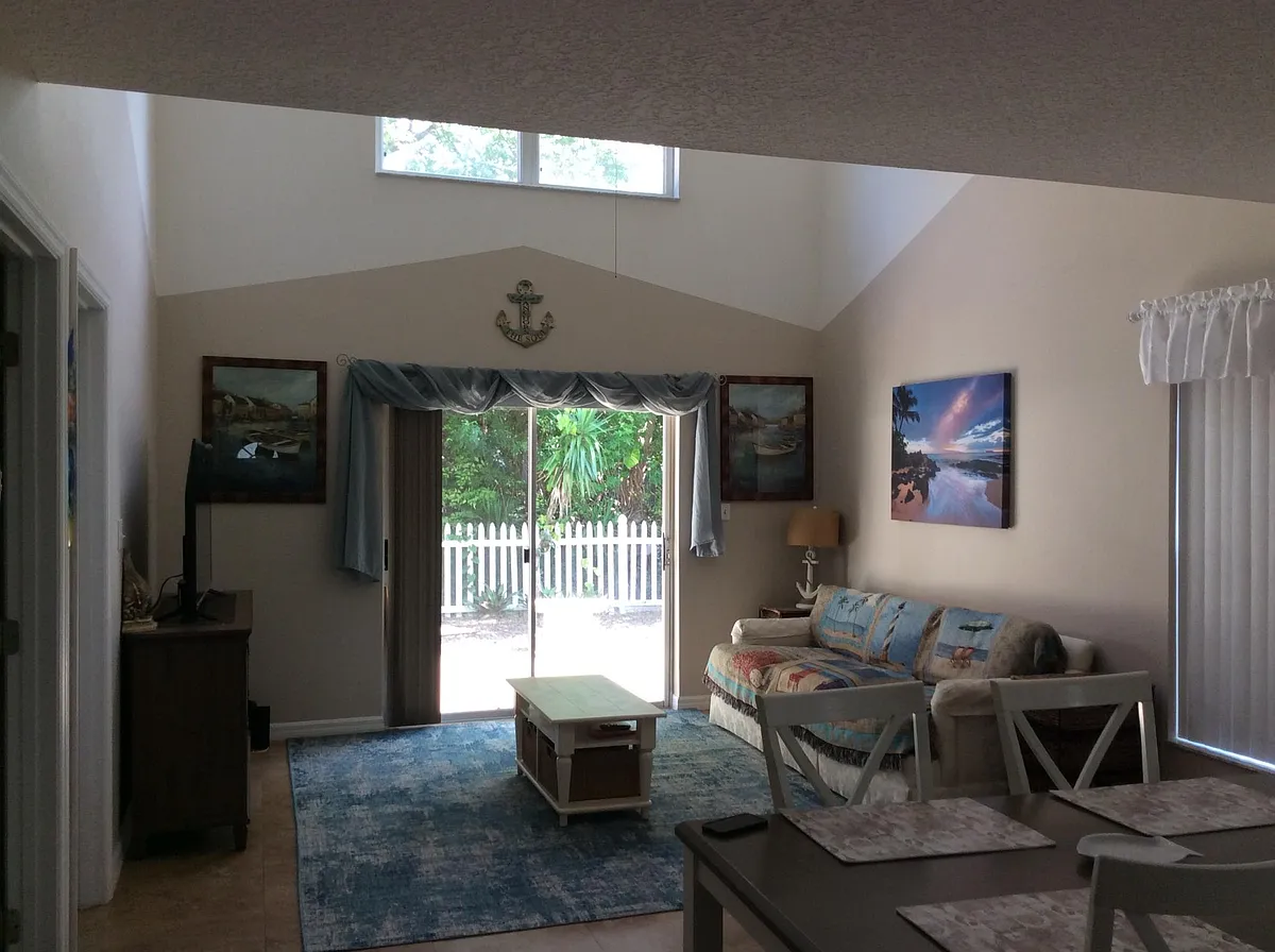Building Photo - 723 Laurel Bay Cir