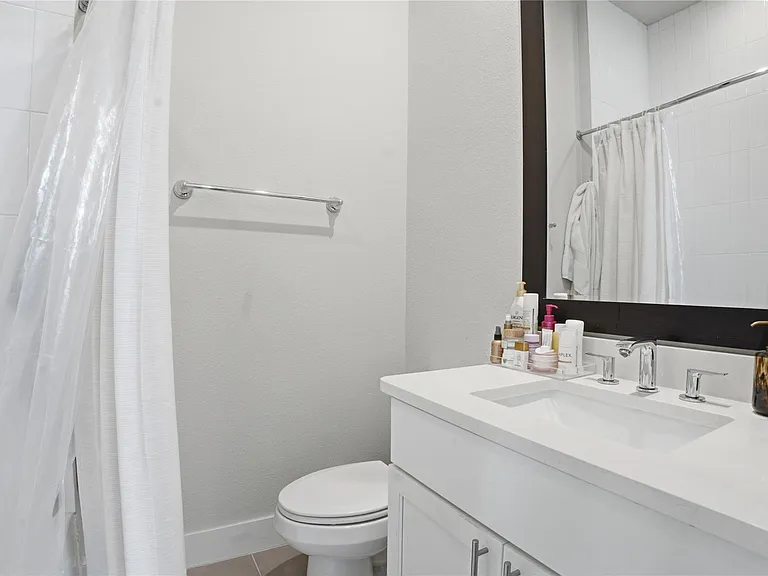 1411 Town Creek Dr #6 — Photo 16