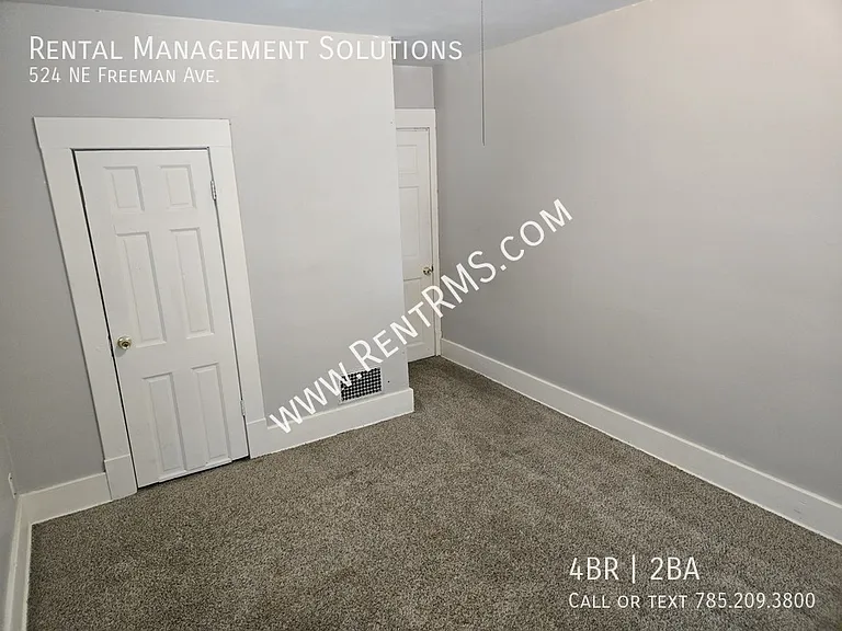 524 NE Freeman Ave — Photo 26