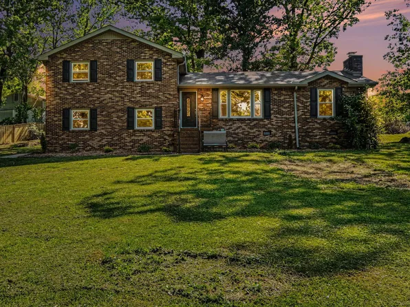 244 Lee Rd, Cottontown, TN 37048