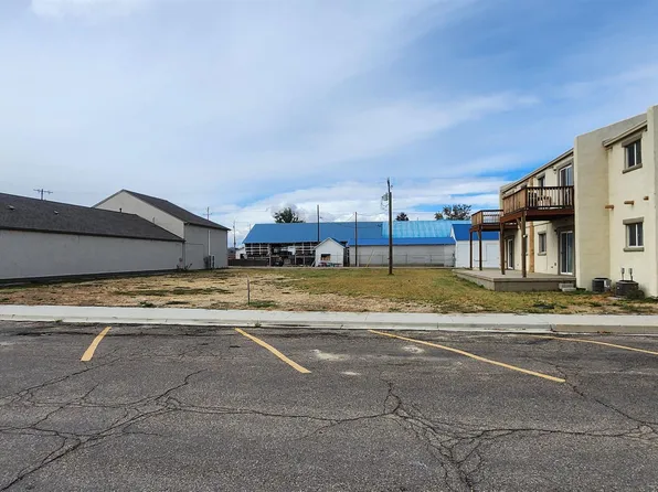 111 4th St, Wilder, ID 83676