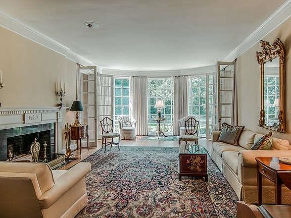 2nd image of 231 Deer Park Cir