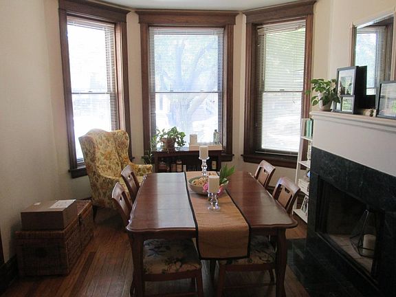 3rd image of 2038 N Damen Ave #1