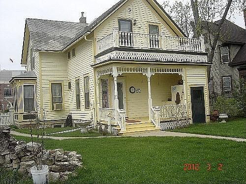 1st image of 713 W Ave S