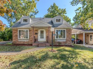720 N Maple Rd, Ann Arbor, MI 48103