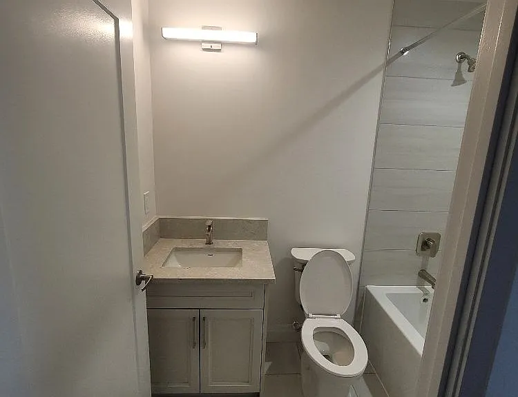 500 Brock Ave #509 — Photo 6