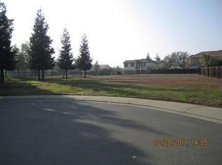 208 Classic Ct, West Sacramento, CA 95605