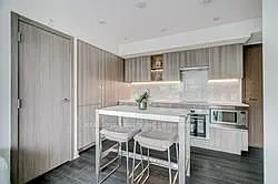 19 Bathurst St Photo 1