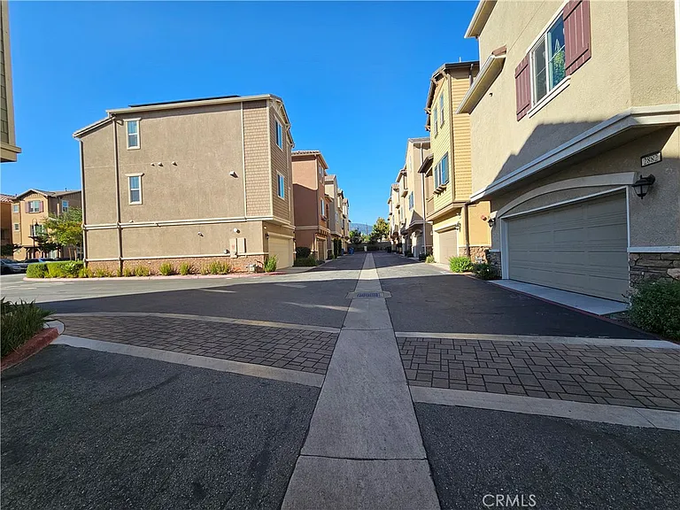 2892 Cedar Ln — Photo 24