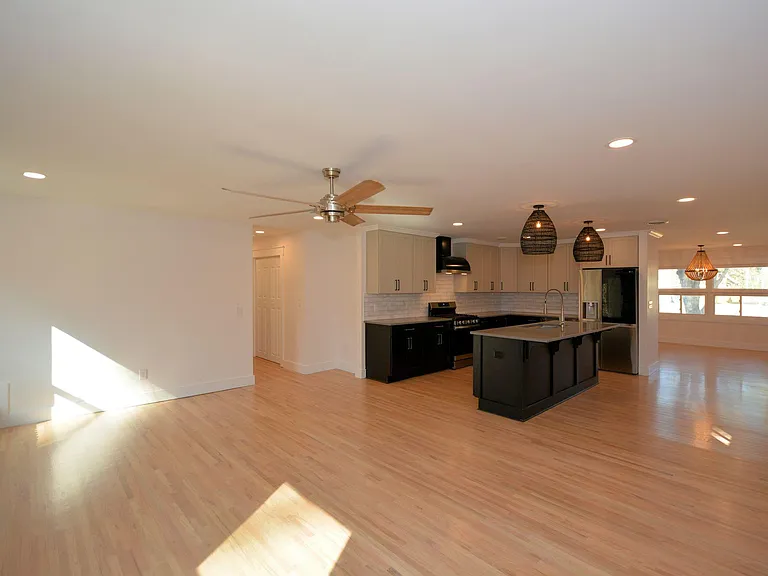 109 Edgemont Dr — Photo 23