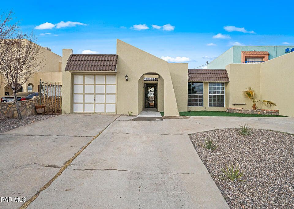 1st image of 10405 Ashwood Dr