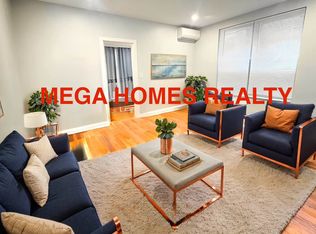 25-62 37th St #2, Astoria, NY 11103