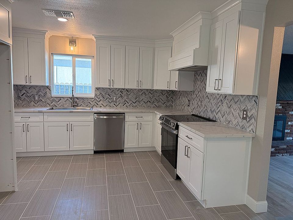 1st image of 42 Acacia Dr
