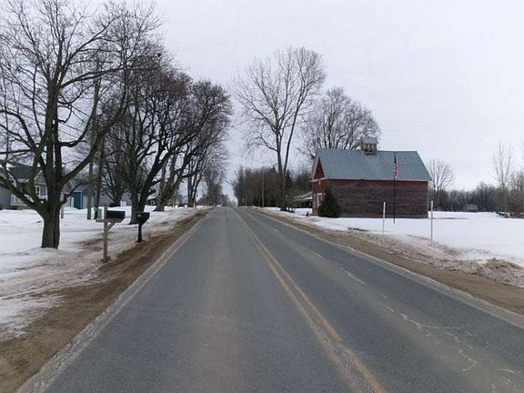 4th image of 82 Moffitt Rd