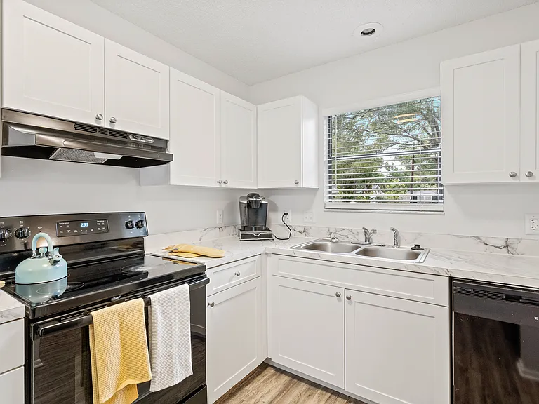 2572 Monica Ct #3 — Photo 26