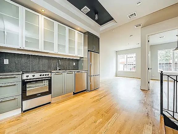 2nd image of 785 Dekalb Ave APT 2E