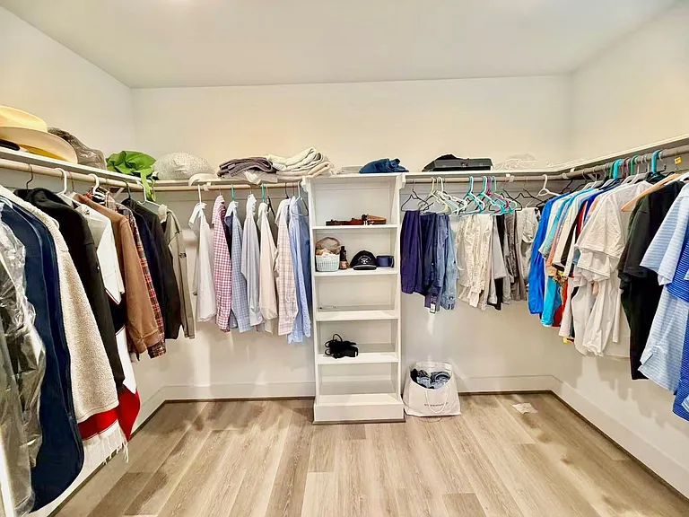 1254 N Post Oak Rd #B — Photo 13