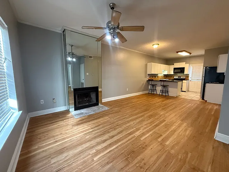 5131 Butter Creek Ln — Photo 2