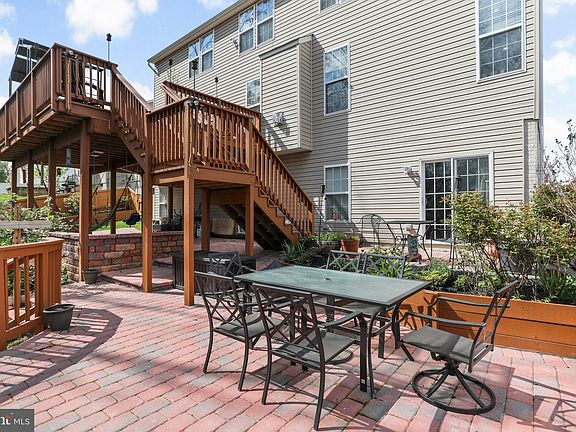 2nd image of 1009 Brill Way