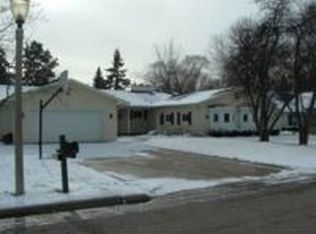 4233 Appletree Ln, Lansing, MI 48917