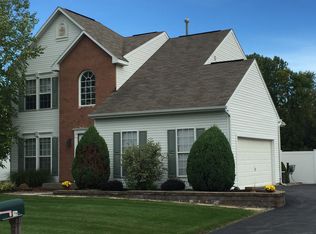20 Mirage Ln, Clay, NY 13041