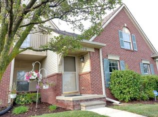 23905 Greenwood Dr, Flat Rock, MI 48134