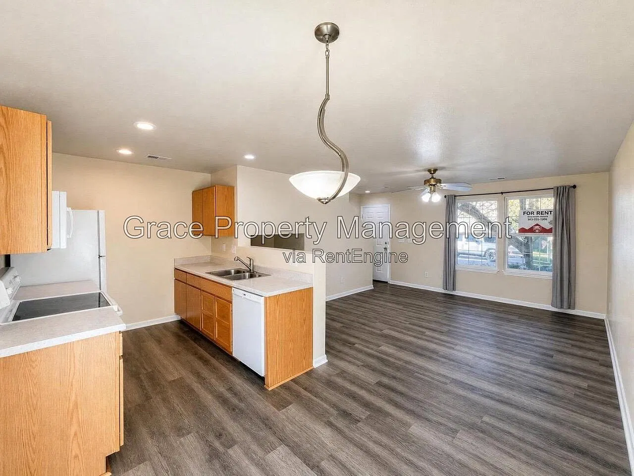 3 bed, 1.0 bath, 1160 sqft, $2,425 — Photo 3