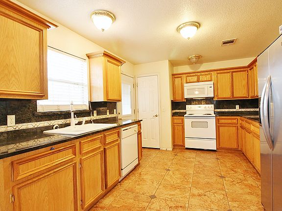 5th image of 2141 County Road 303